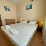 Apartament Noks - Menada *